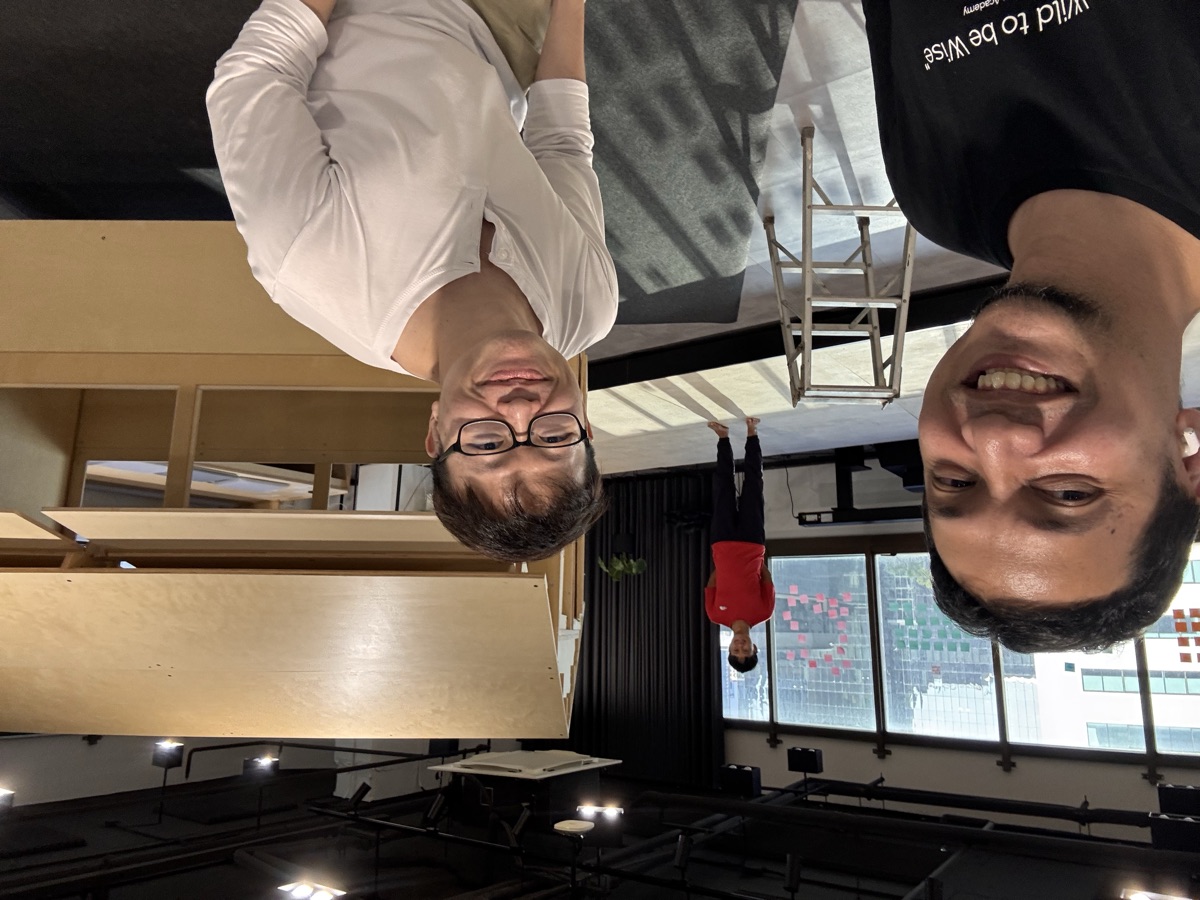 เพื่อนมาเยี่ยมชม